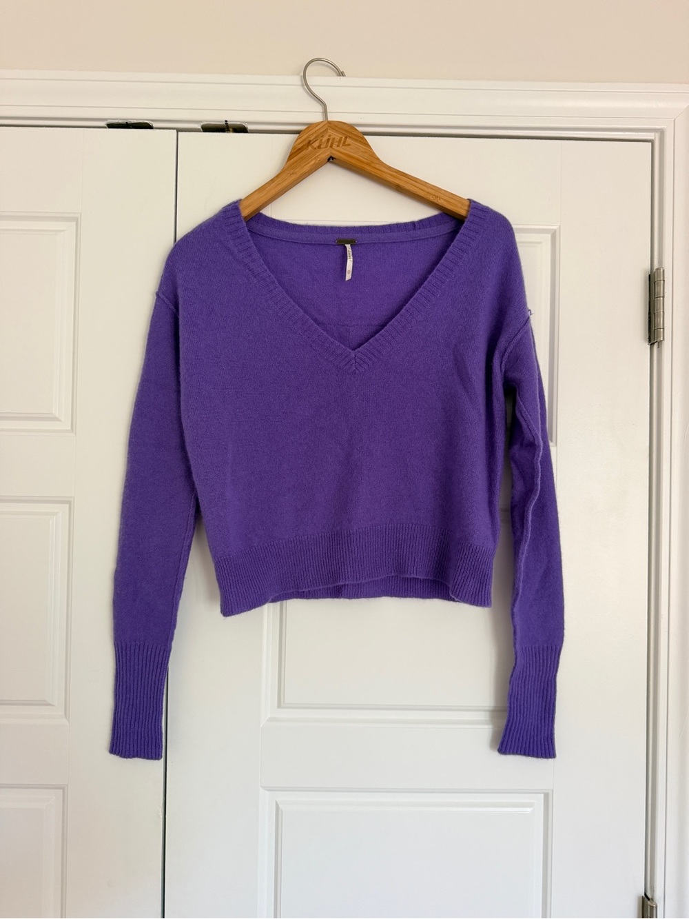 Free People 100% Cashmere Cropped V-Neck Sweater in Vibrant Purple